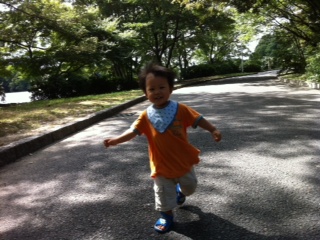 ����A����